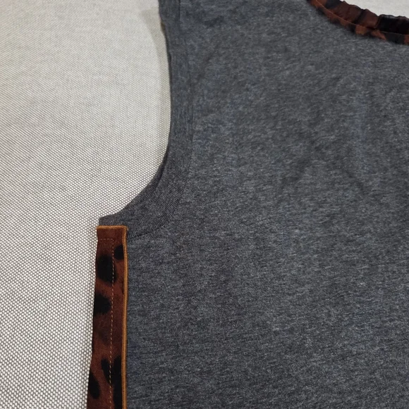 Dolce & Gabbana Leopard Print 1/2 & 1/2 Silk & Cotton Sleeveless Tank GUC 40/US6 - Picture 4 of 9